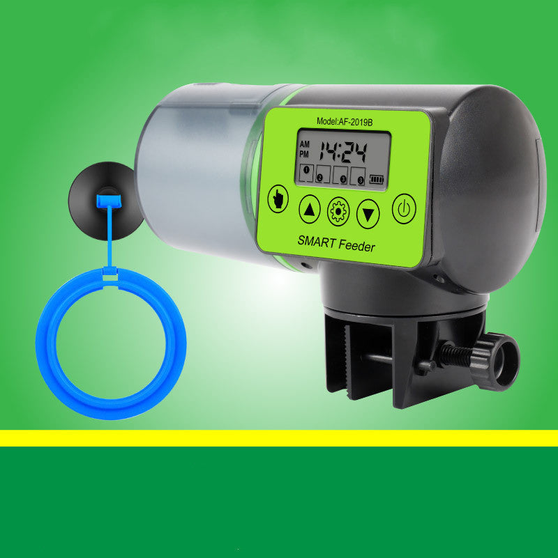 Large capacity fish feeder